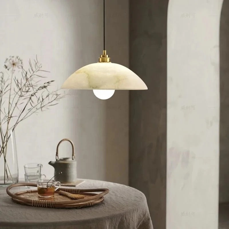Lampade a sospensione Inigo in alabastro marmo