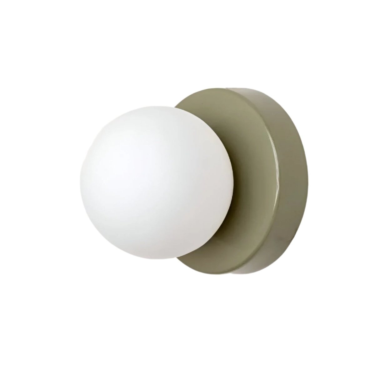 Aplique de pared LED con globo de vidrio nórdico y base metálica minimalista