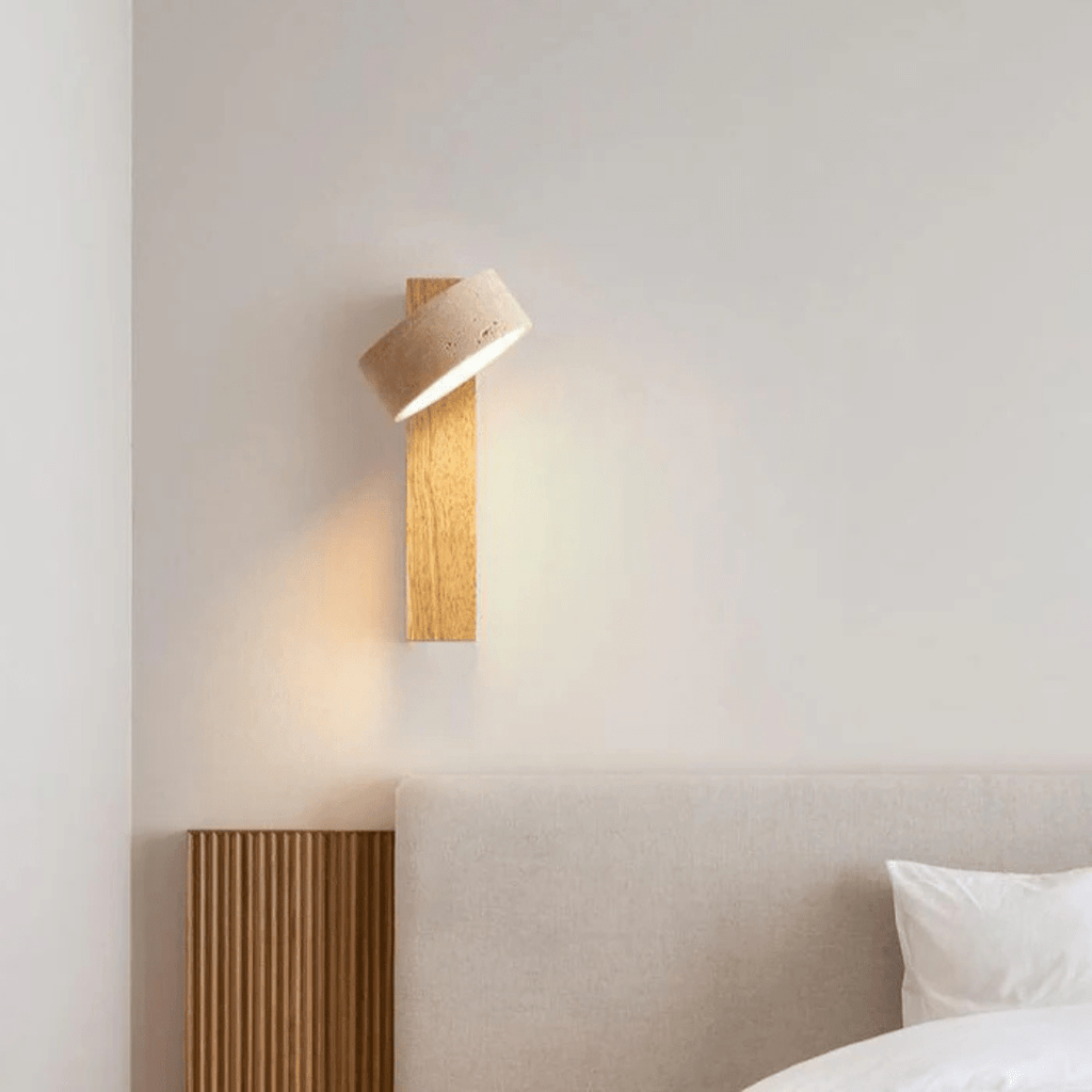 Aplique de pared LED de una luz con acabado en travertino y madera