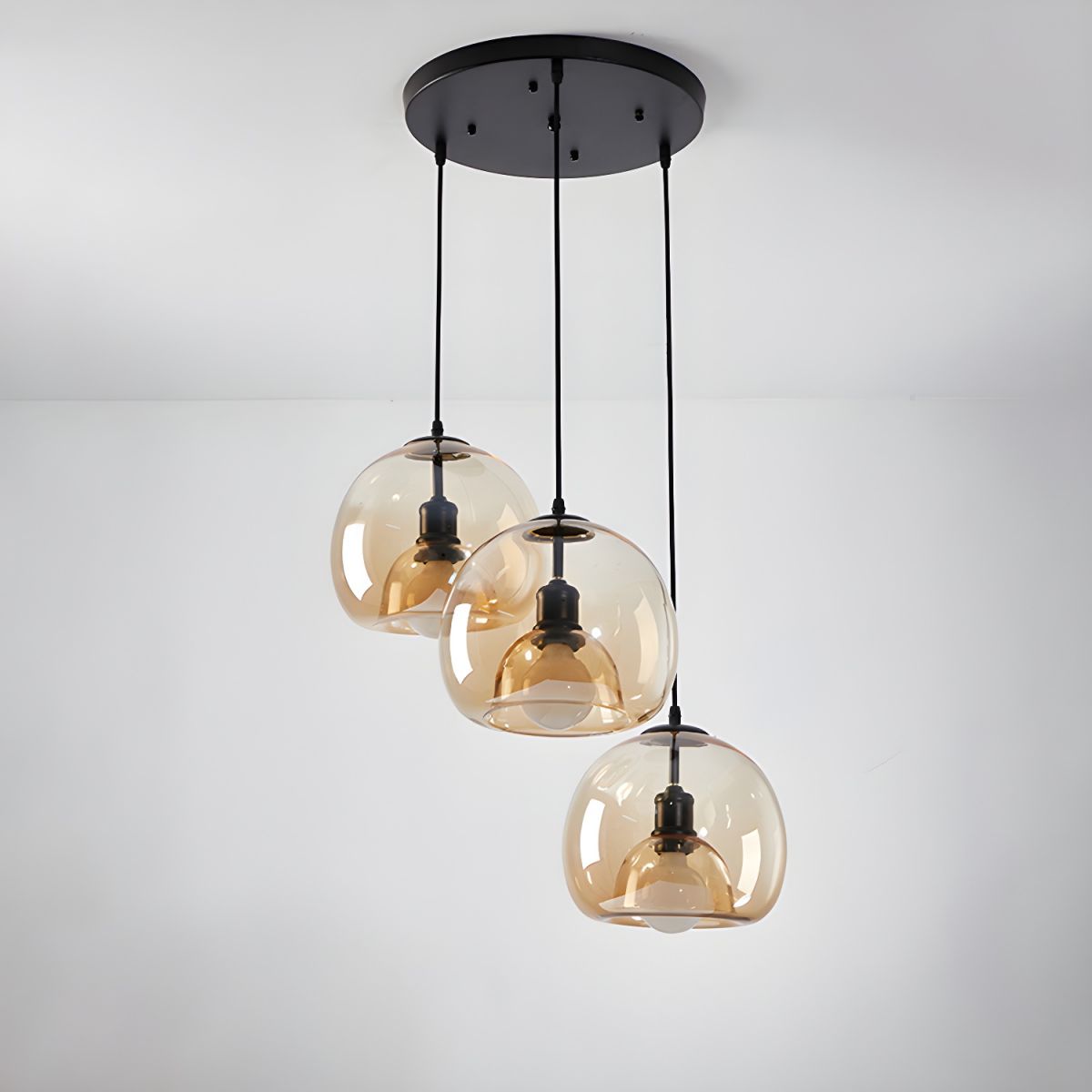 مجموعة مصابيح معلقة زجاجية مع غطاء بتصميم دائري أو خطي