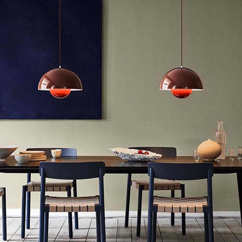 Geometrisk pendellampe i smijern, én lyskilde, moderne for moderne hjem