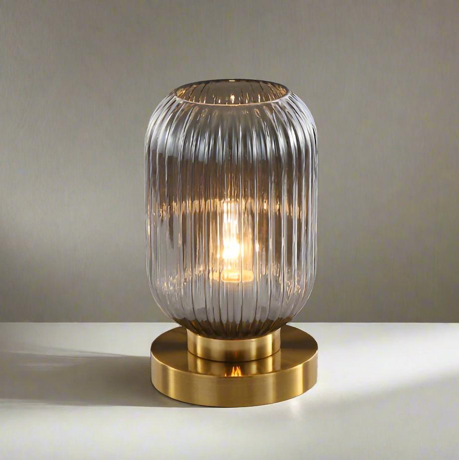 Aurelia Nordisk Amber Bordlampe for Soverom eller Stue