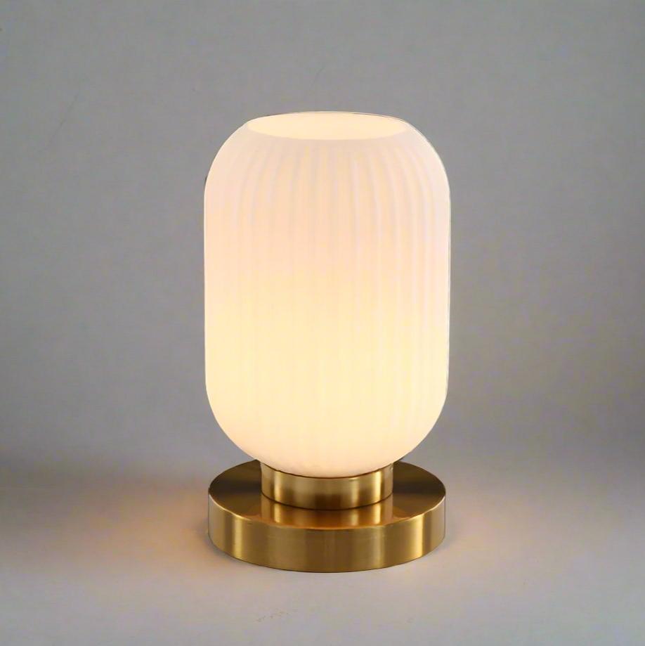 Aurelia Nordisk Amber Bordlampe for Soverom eller Stue
