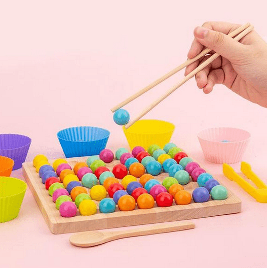 NovaBead Montessori Perlesett for barn Kreativ lek og finmotorikk