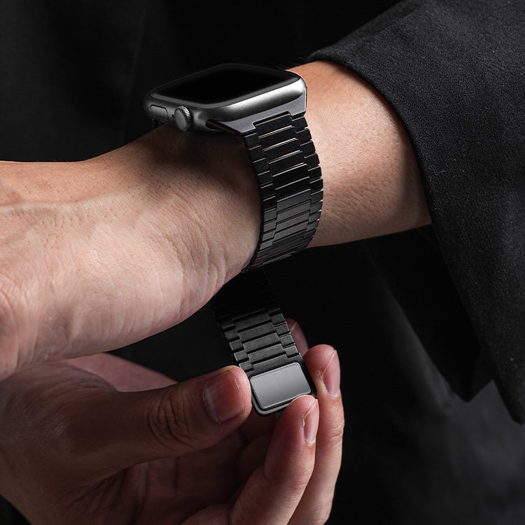 Coleção Apple Watch Edição Pulseira de Aço com Elos em Bambu