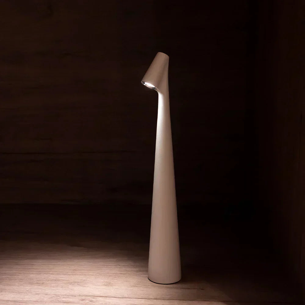 Nordisk sladdlös LED-bordslampa för läsning och matbordet