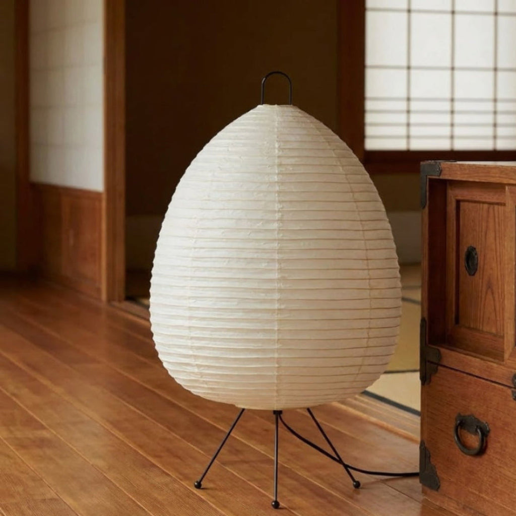Gulvlampe med rispapirskærm i japansk stil
