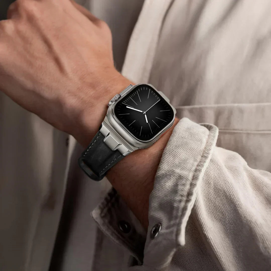 Kožený řemínek Adventure pro Apple Watch