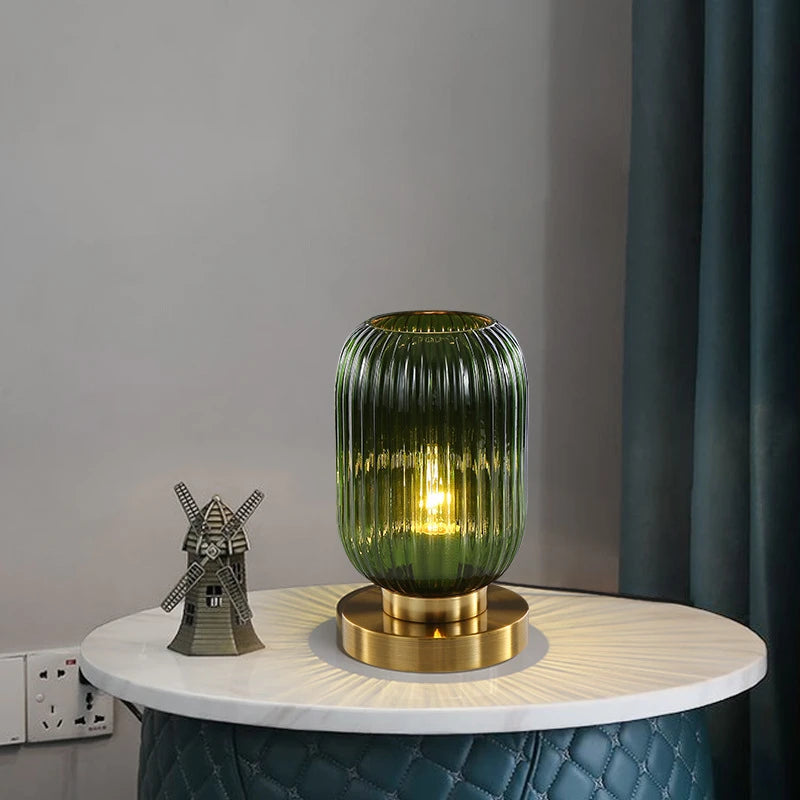 Aurelia Nordisk Amber Bordlampe for Soverom eller Stue