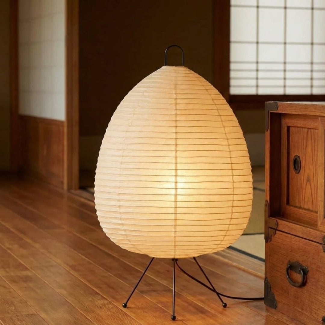 Gulvlampe med rispapirskærm i japansk stil