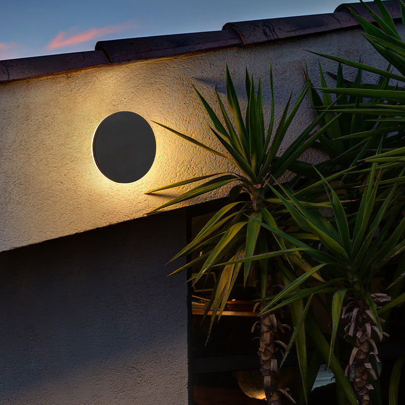 Arden | Minimalist Outdoor LED Wall Light | Orntli