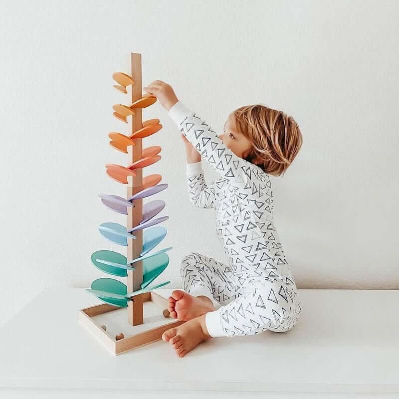 Tour en bois avec billes pour enfants : un jouet sensoriel interactif pour stimuler la créativité