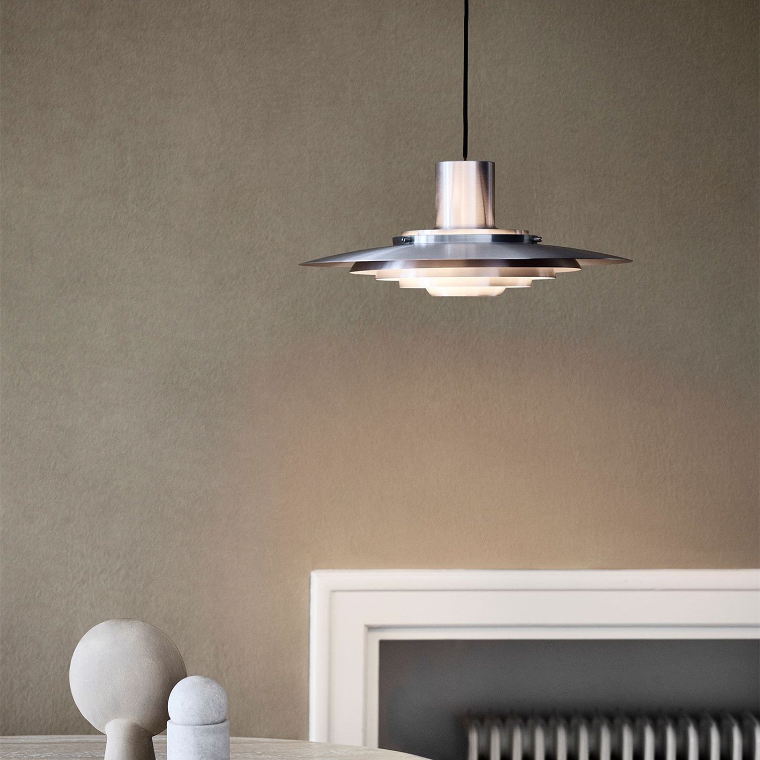Nordal - nowoczesna lampa wisząca z aluminium