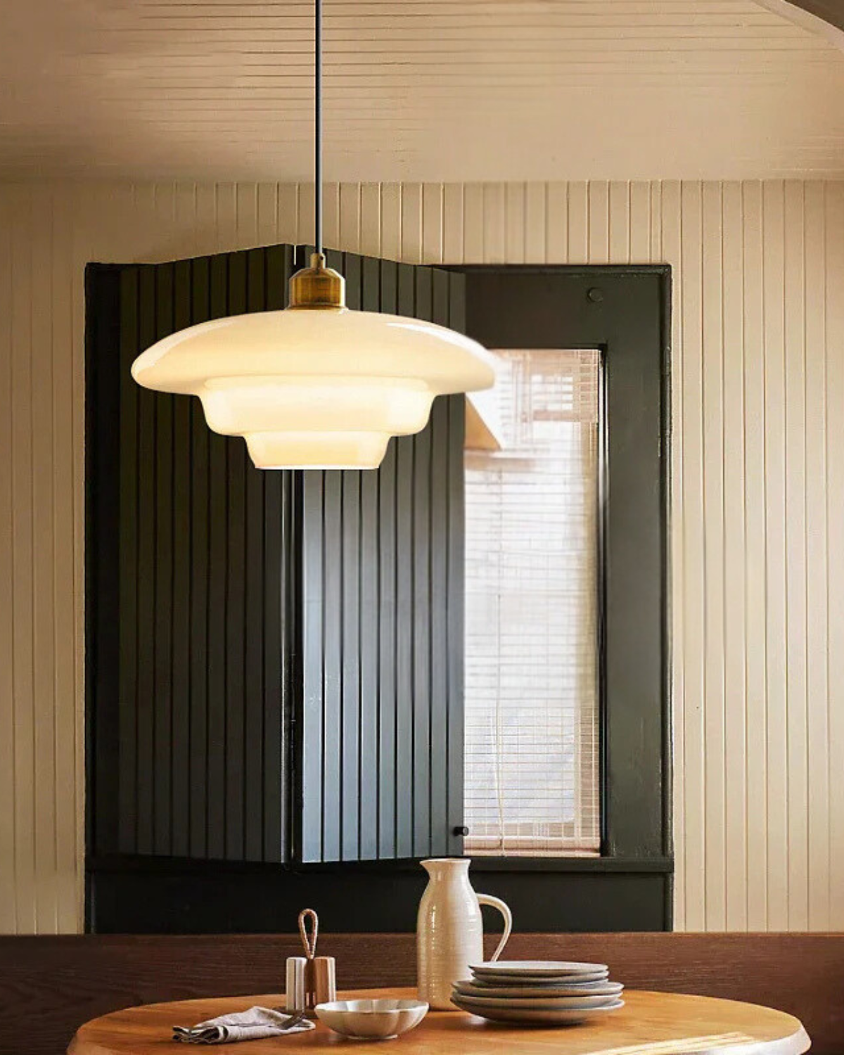 Luselle | Cloud-Shaped Pendant Light in Retro Opal Glass | Orntli