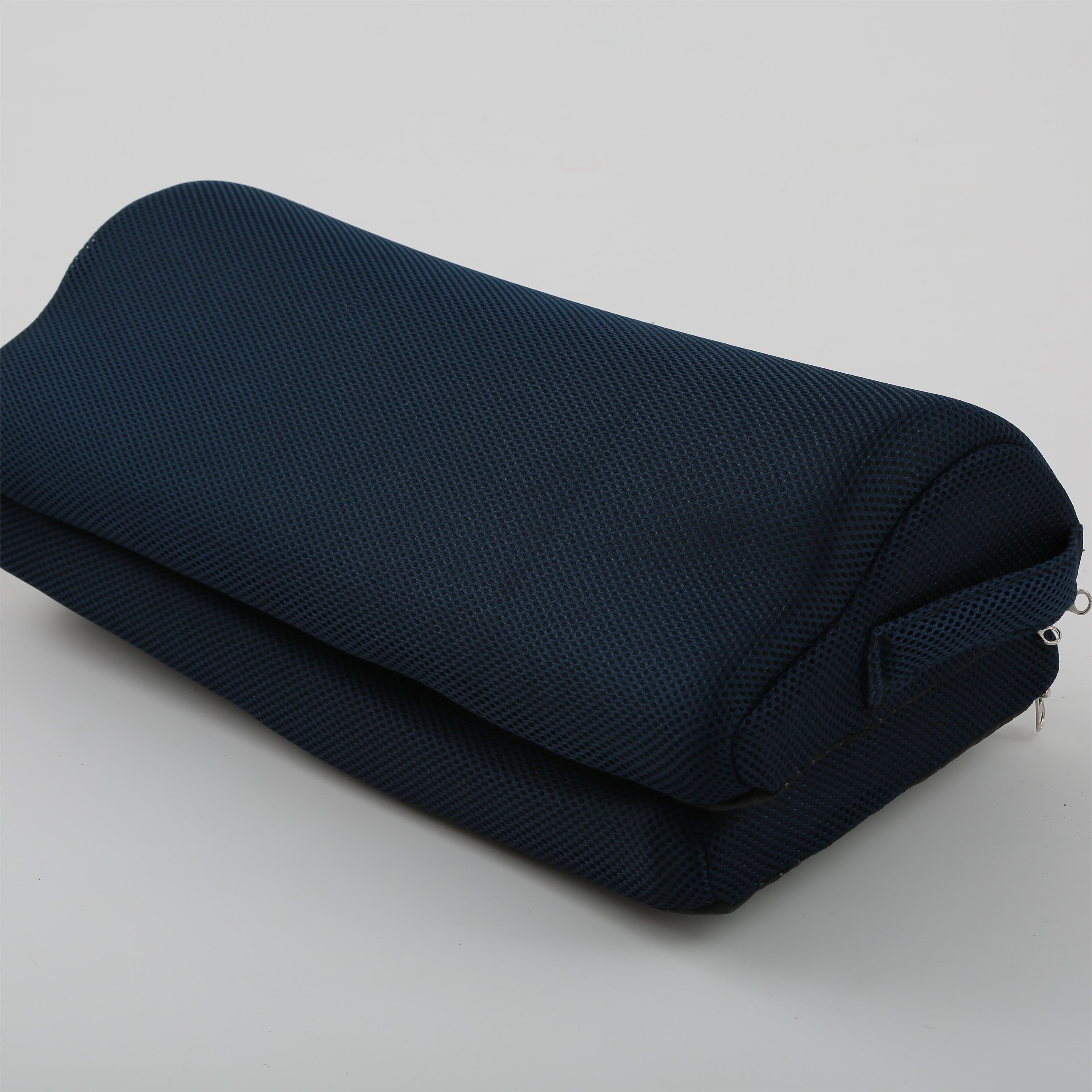 Poggiapiedi con memory foam per il comfort alla scrivania, altezza regolabile, copertura lavabile