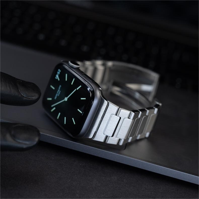 Apple Watch Titanarmband in Old Money Style Edition