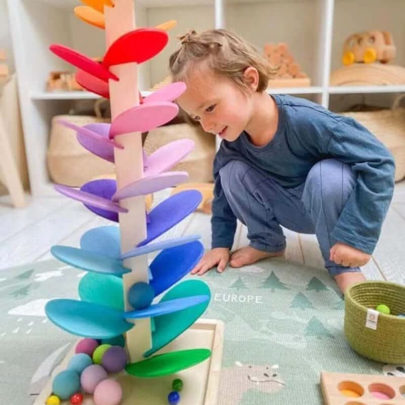 Tour en bois avec billes pour enfants : un jouet sensoriel interactif pour stimuler la créativité