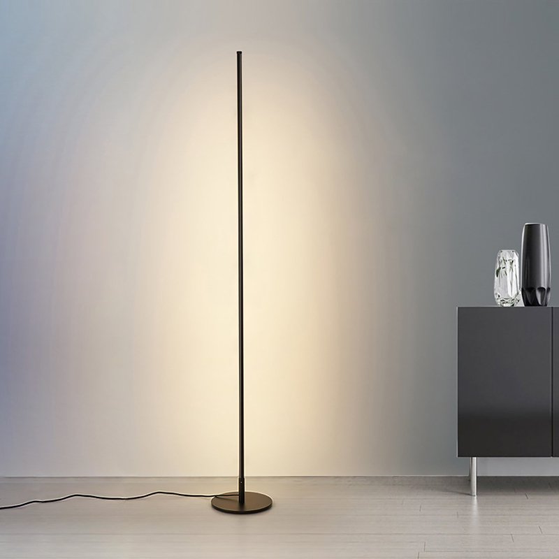 LumaArc LED-Stehlampe mit Fernbedienung, Dimmer, warmem und kühlem Licht