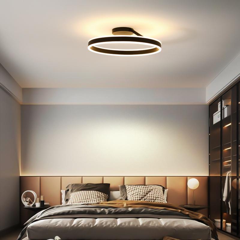 ArishaGlow - Elegantní stropní LED lampa v zlaté barvě a kovu