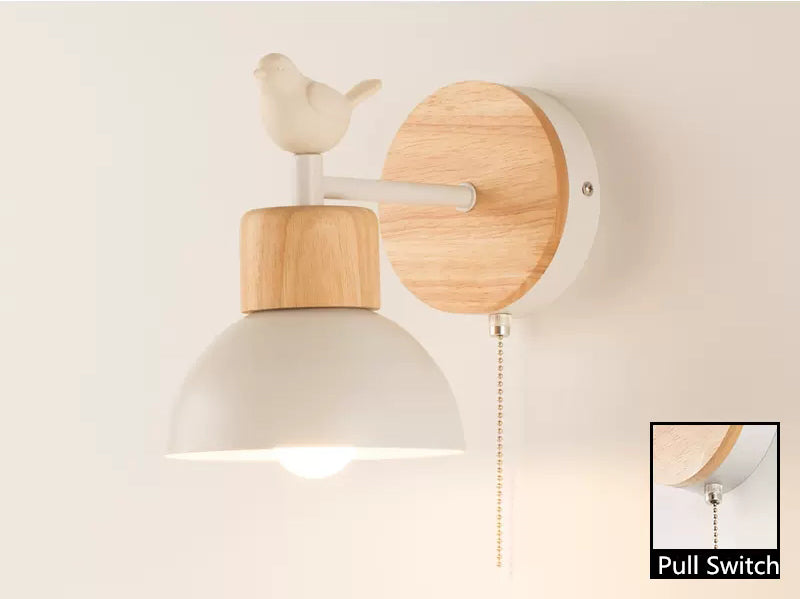 Liora Northwind Fugleformet silhuett Nordisk tre vegglampe med justerbar LED-arm
