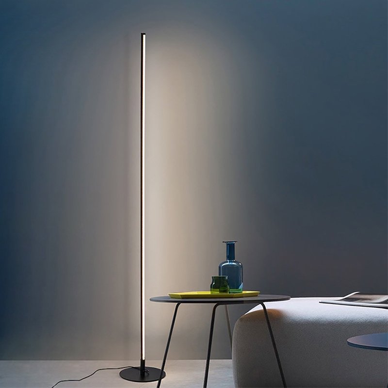 LumaArc LED-Stehlampe mit Fernbedienung, Dimmer, warmem und kühlem Licht