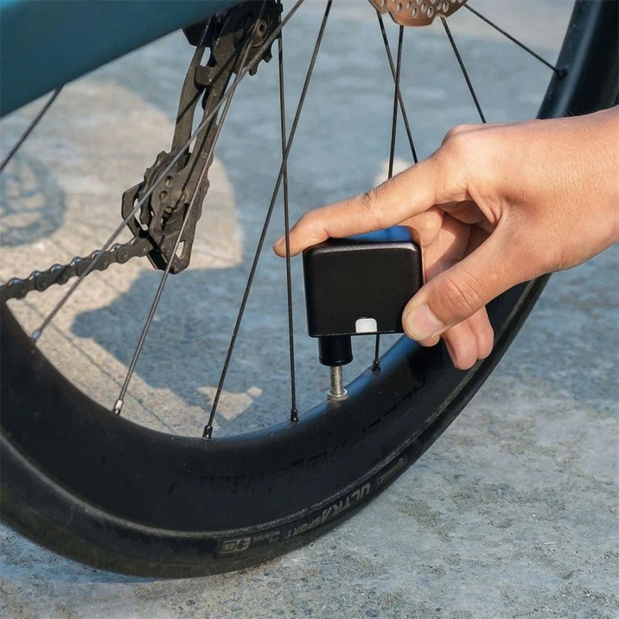 Ultra-kompakt mini elektrisk cykelpumpe med Type-C genopladeligt batteri – passer til Schrader- og Presta-ventiler