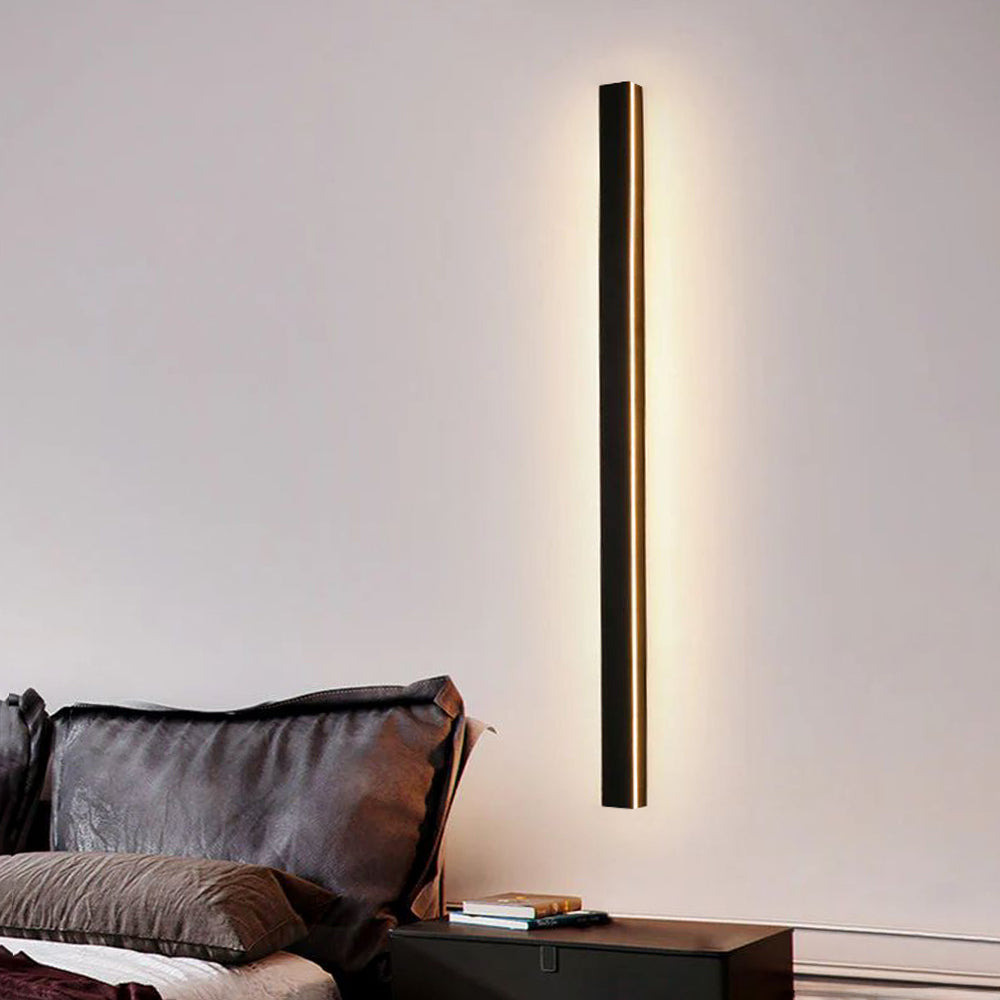 Elara | Linear Outdoor Wall Light | Orntli