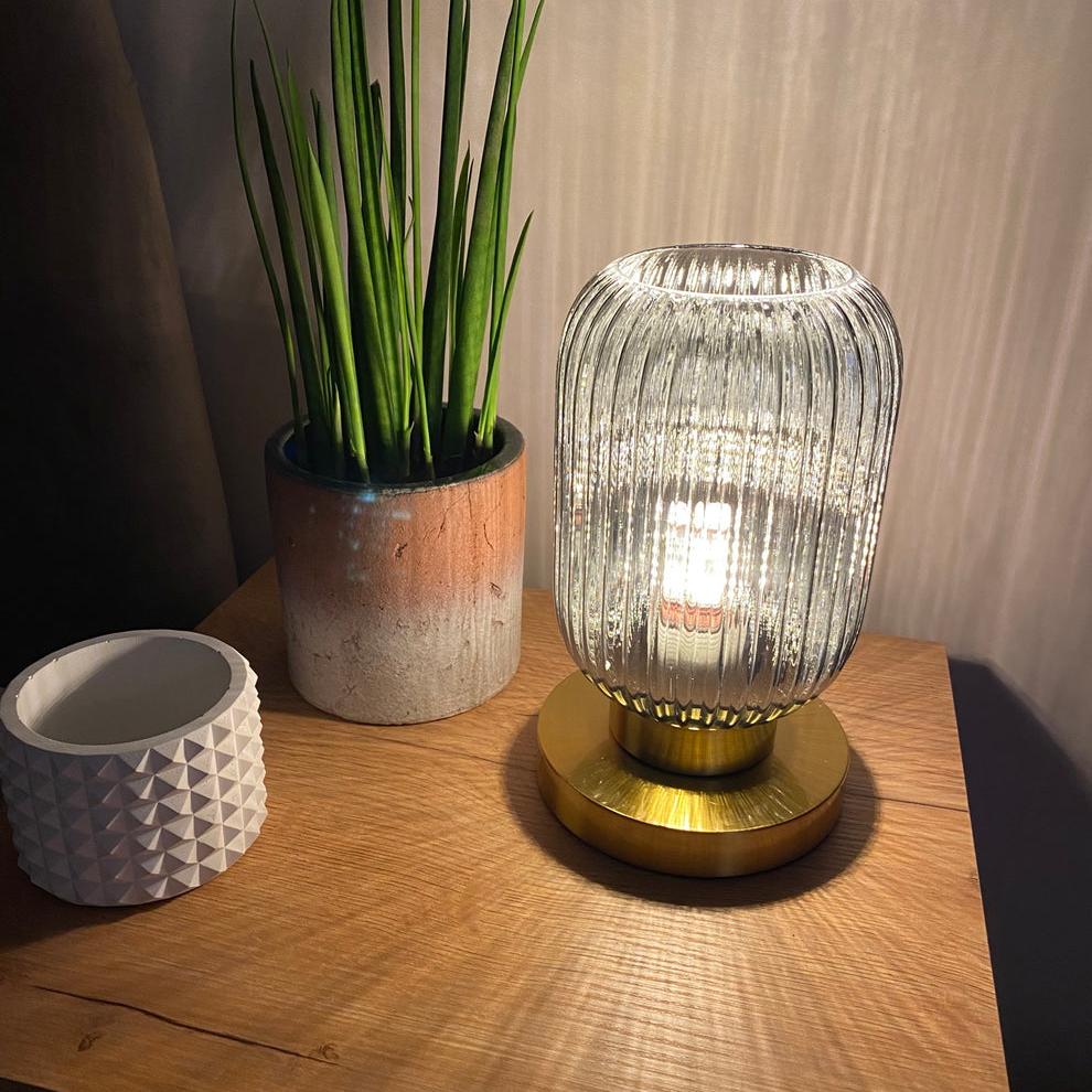 Aurelia Nordisk Amber Bordlampe for Soverom eller Stue
