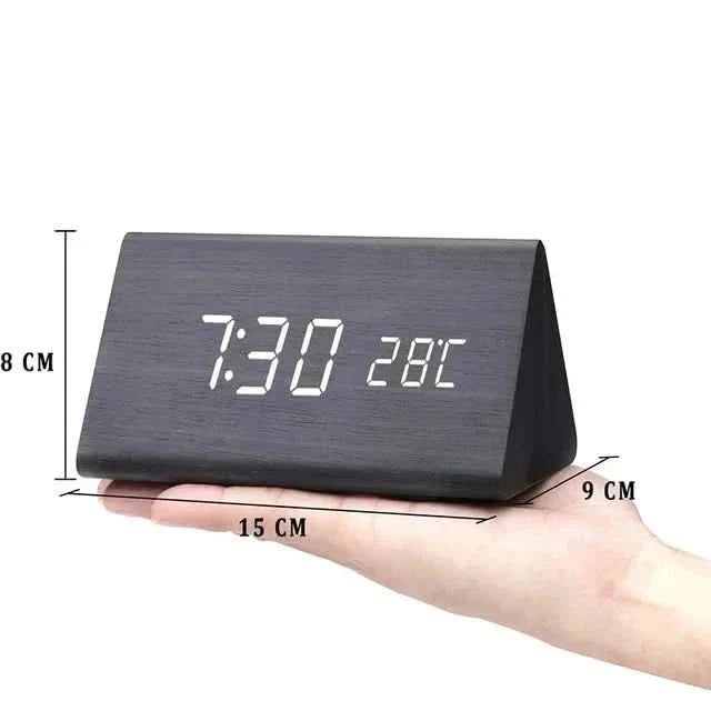 ForestGlow LED Alarm Saati Dijital ve Şık Doğal Ahşap Tasarım