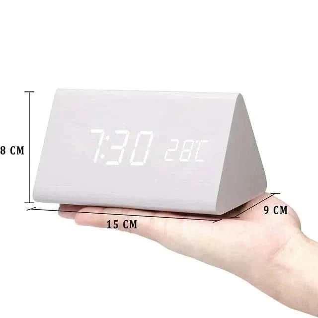 ForestGlow LED Alarm Saati Dijital ve Şık Doğal Ahşap Tasarım