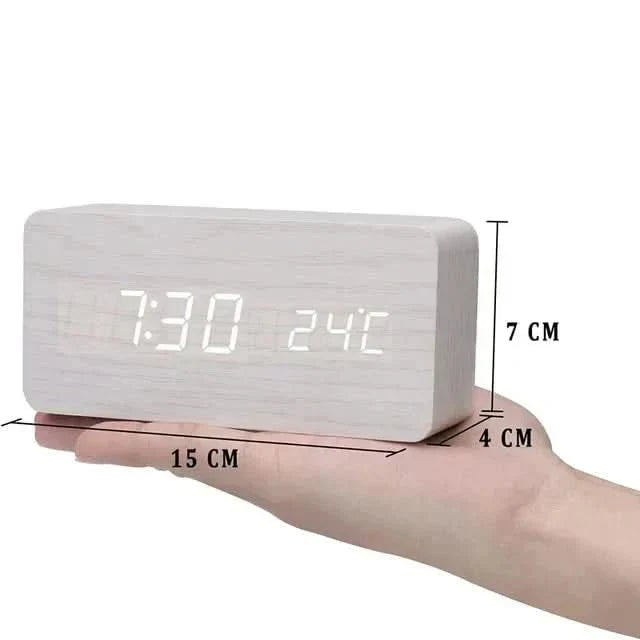 ForestGlow LED Alarm Saati Dijital ve Şık Doğal Ahşap Tasarım