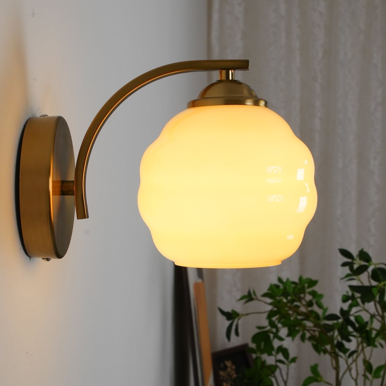 Maribelle | Vintage Art Deco Wall Sconce | Orntli