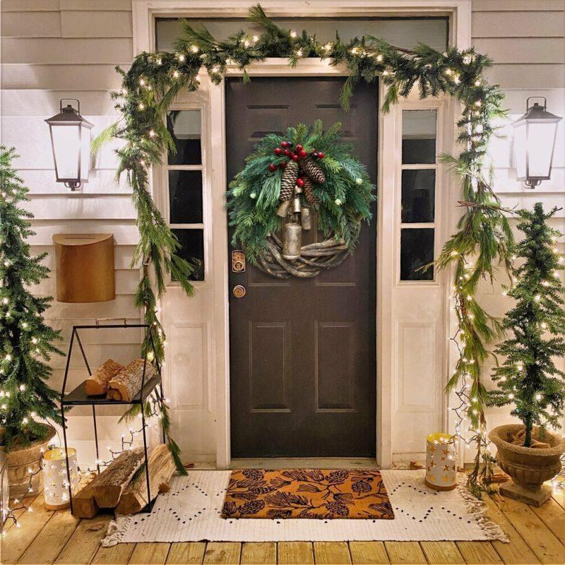 Coroniță de Crăciun Boho Hearth Haven cu clopoței naturali și accente din lemn pentru decor boho