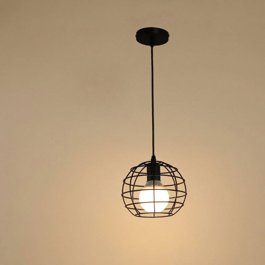 Lustră pandantiv cu sferă metalică neagră, design industrial modern