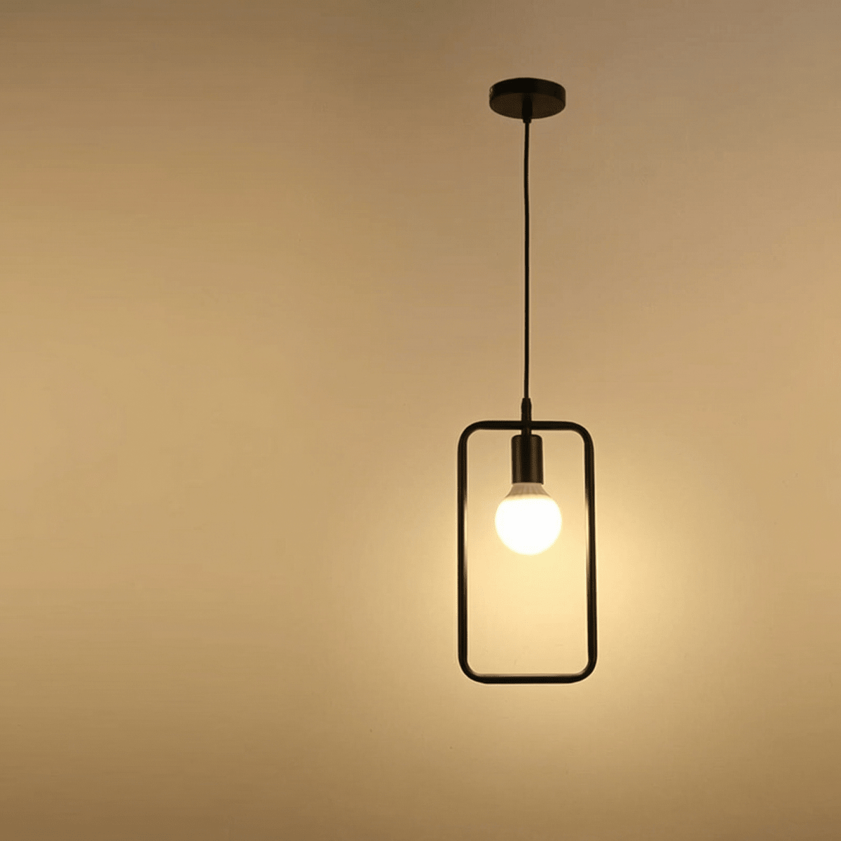 Candeeiro de Teto Moderno Preto com Estrutura Retangular em Metal 24x12