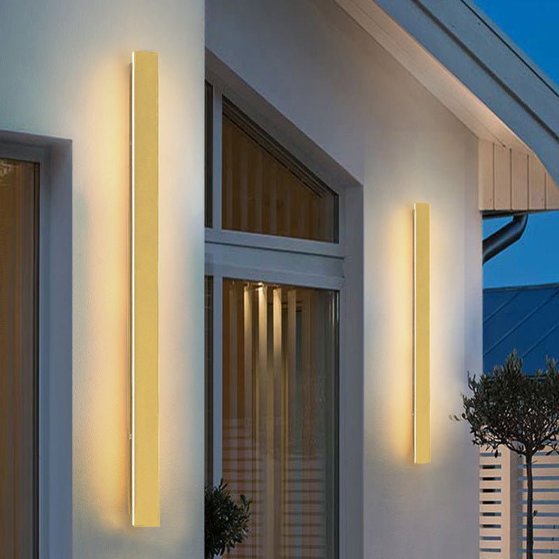 ضوء حائط LED مقاوم للماء AurionGlow ذهبي للخارجية