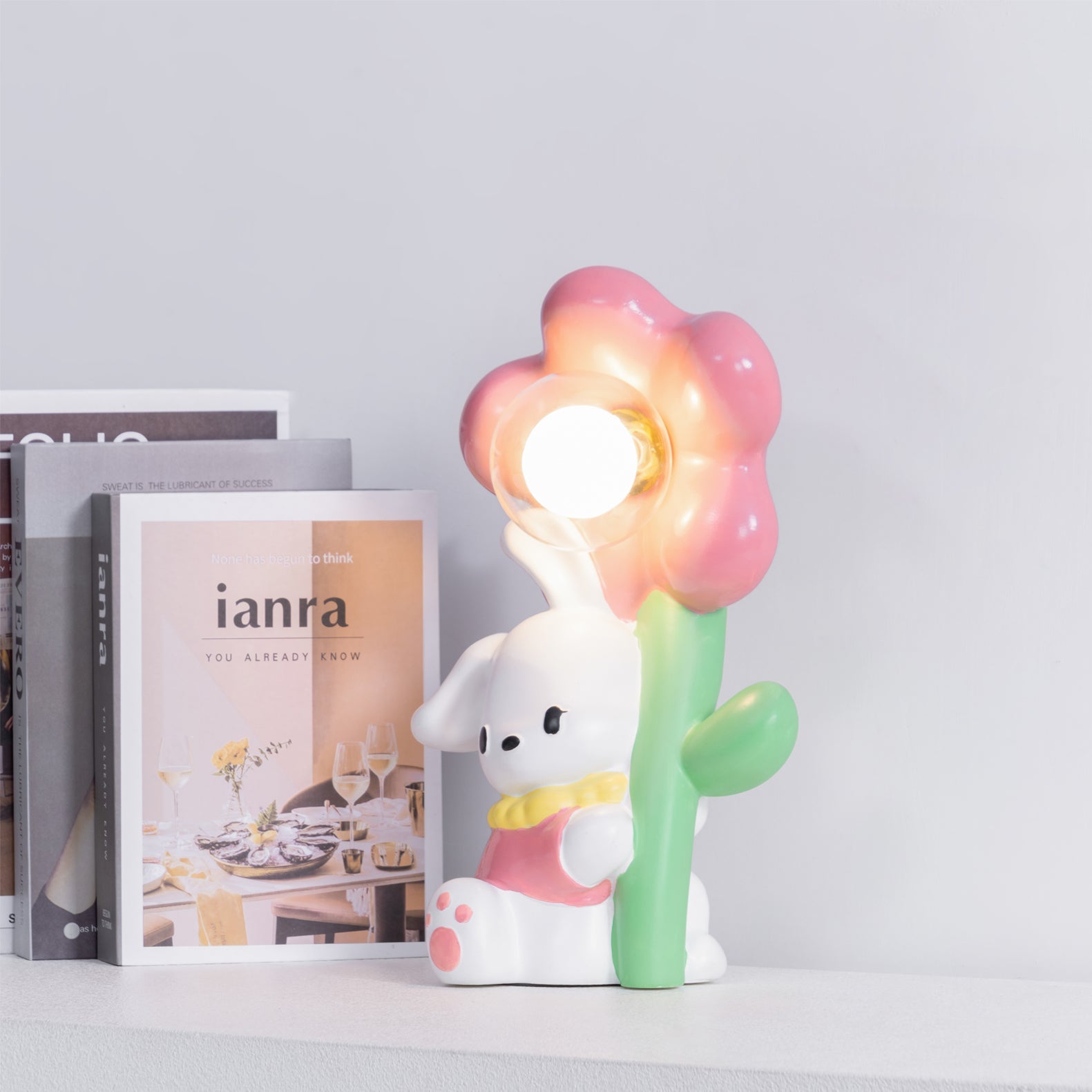 LumiBunny éjjeli asztali lámpa nyuszis és virágos motívummal