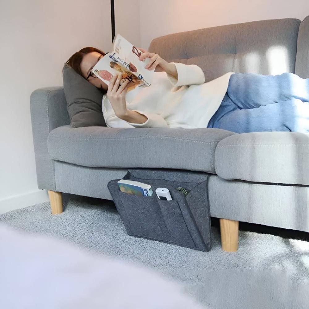 CozyNest stilfull filt nattbordorganisator med kabelåpning for soverom