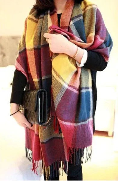 NovaWeave Soft Diamond Pattern Scarf For Timeless Style And Warm Elegance