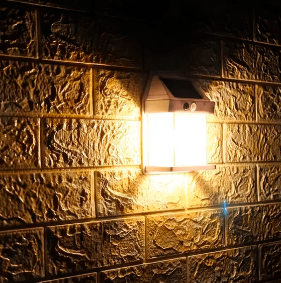 LumaBright solcelledrevet hagespot med bevegelsessensor energisparing for huseiere