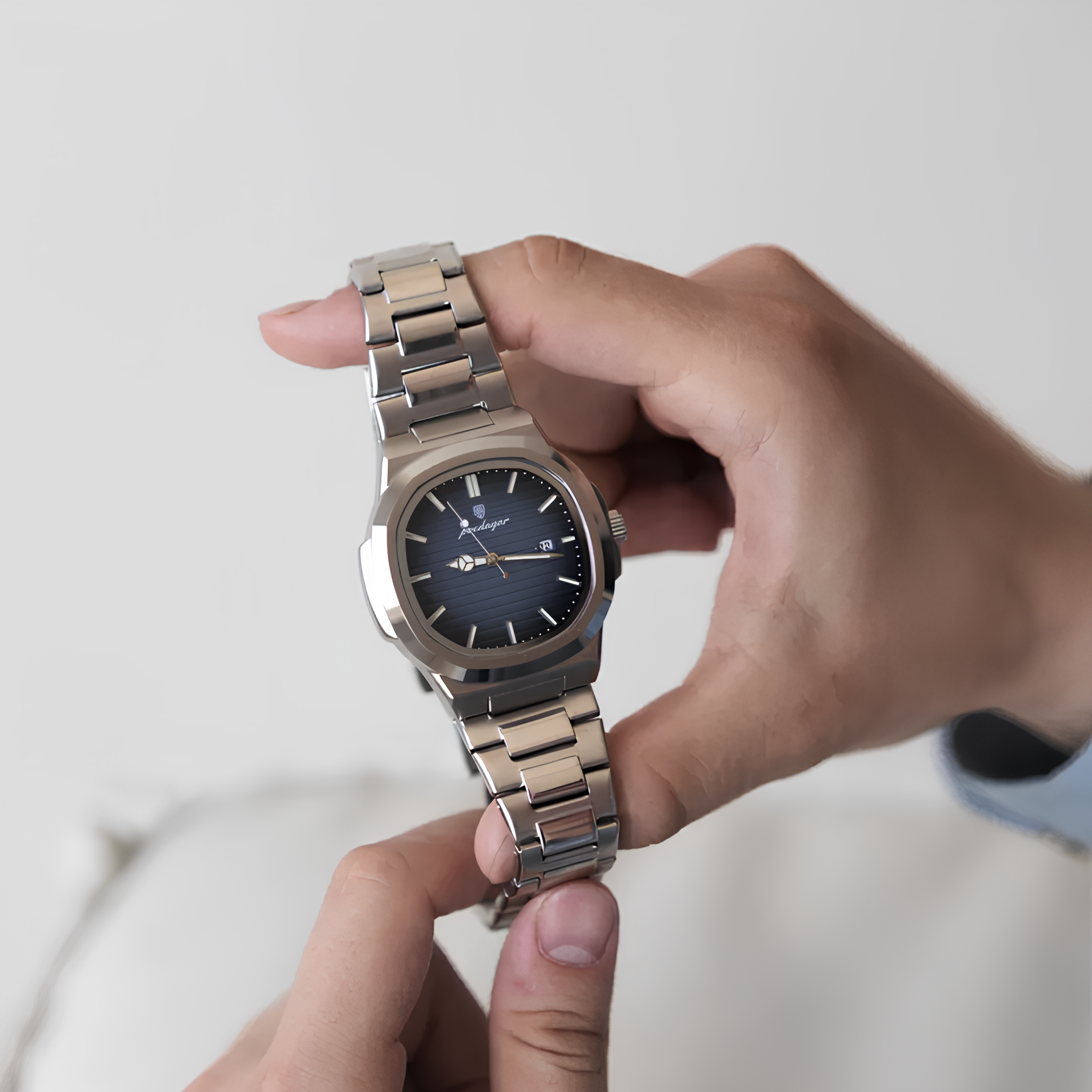Nautilus 41mm Case Timepiece For Classic Everyday Wear