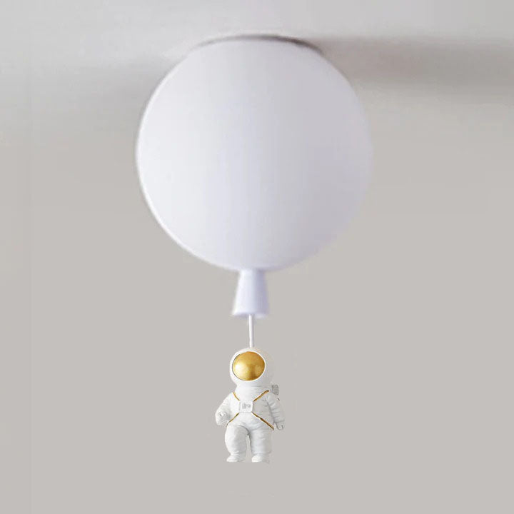 Taklampe med astronautdetaljer | Myk måneinspirert glød