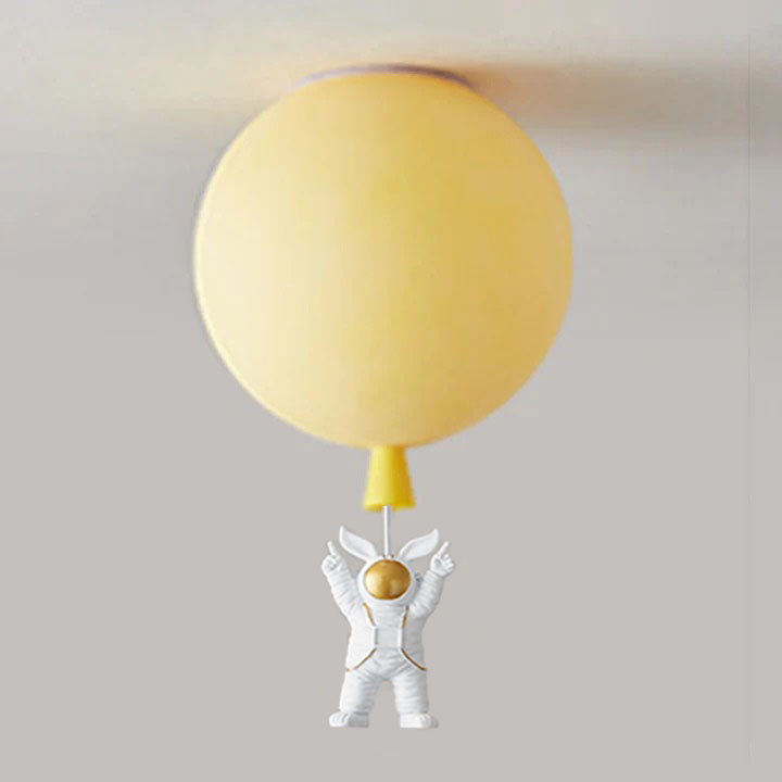 Taklampe med astronautdetaljer | Myk måneinspirert glød