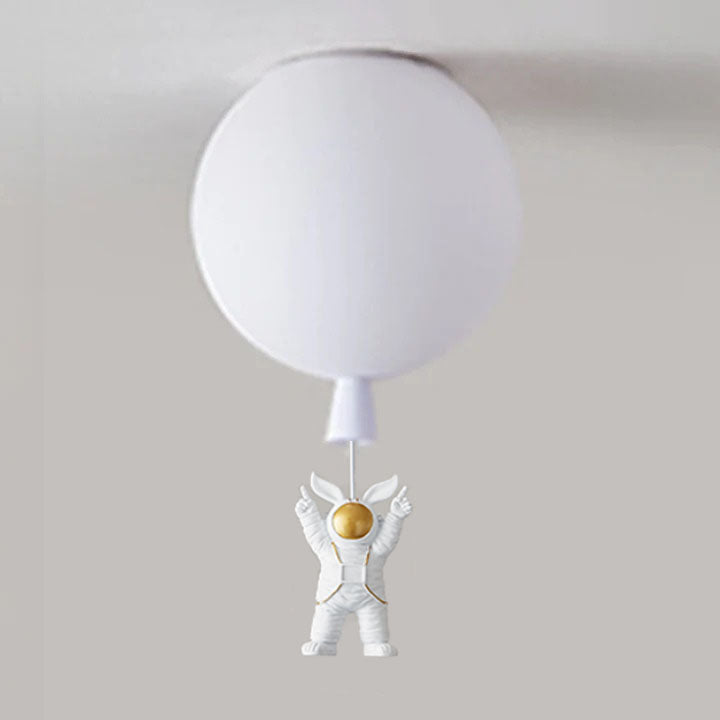 Taklampe med astronautdetaljer | Myk måneinspirert glød