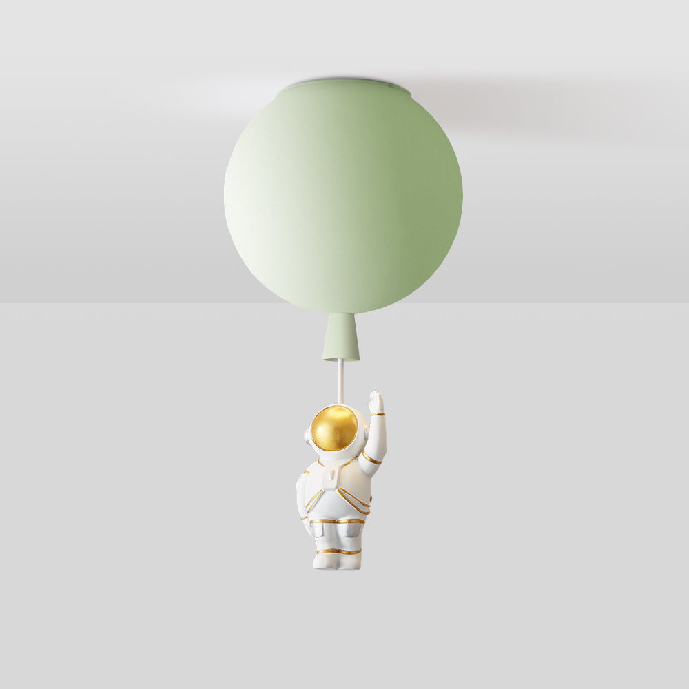 Taklampe med astronautdetaljer | Myk måneinspirert glød