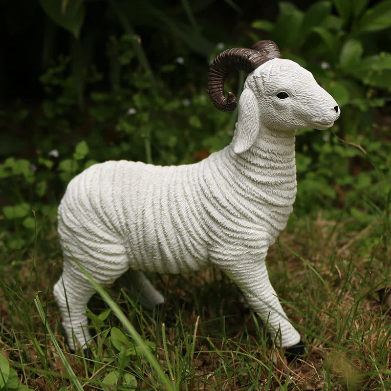 Charmerende miniature fårefigur til havepotter og udendørs dekoration