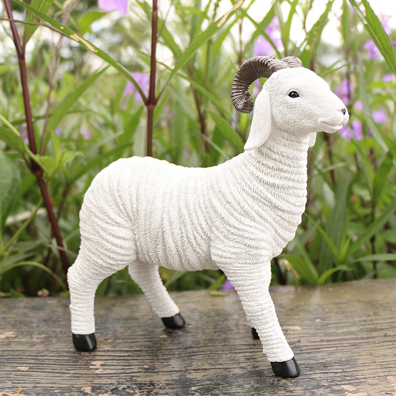 Charmerende miniature fårefigur til havepotter og udendørs dekoration
