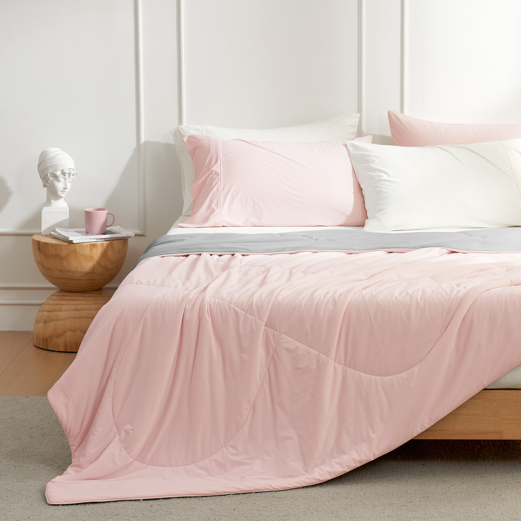 Cloud-Like Comforter With Japanese Cooling Fabric For Hot Sleepers