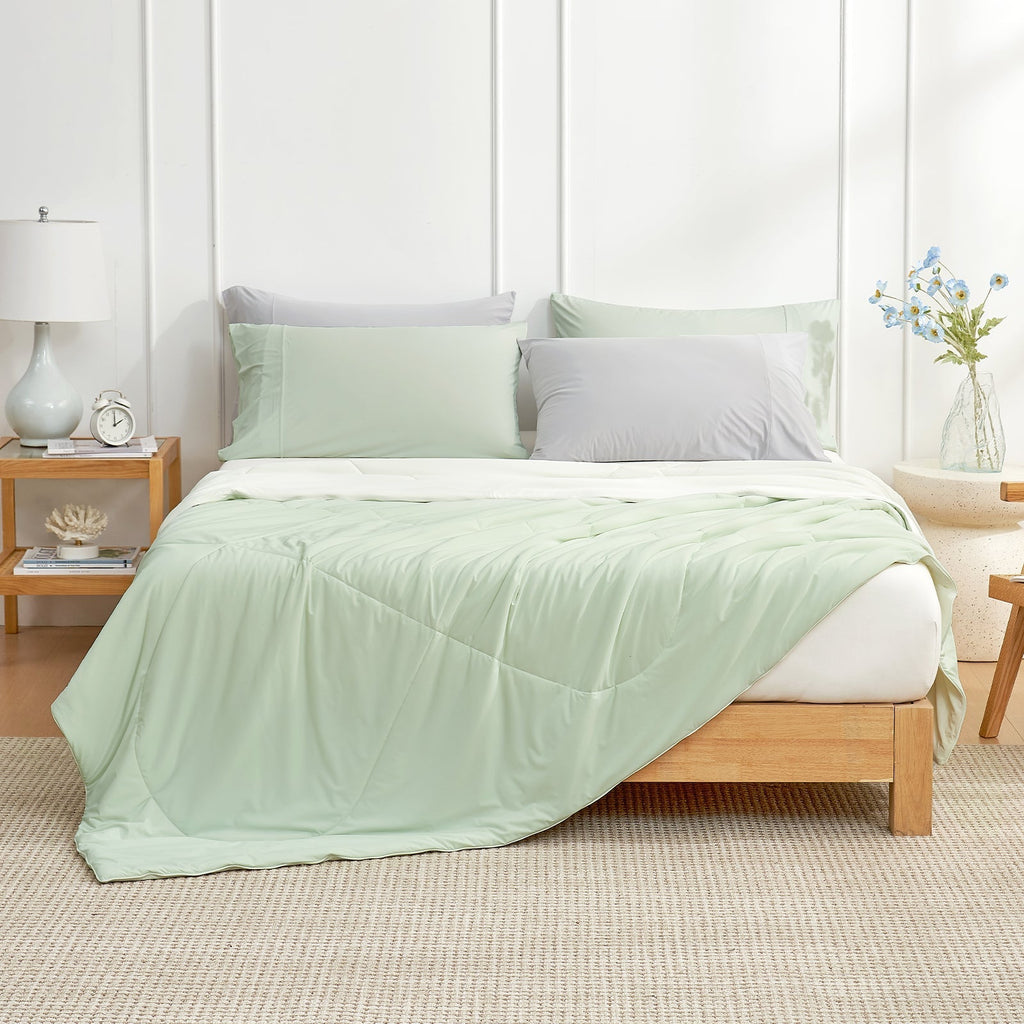 Cloud-Like Comforter With Japanese Cooling Fabric For Hot Sleepers