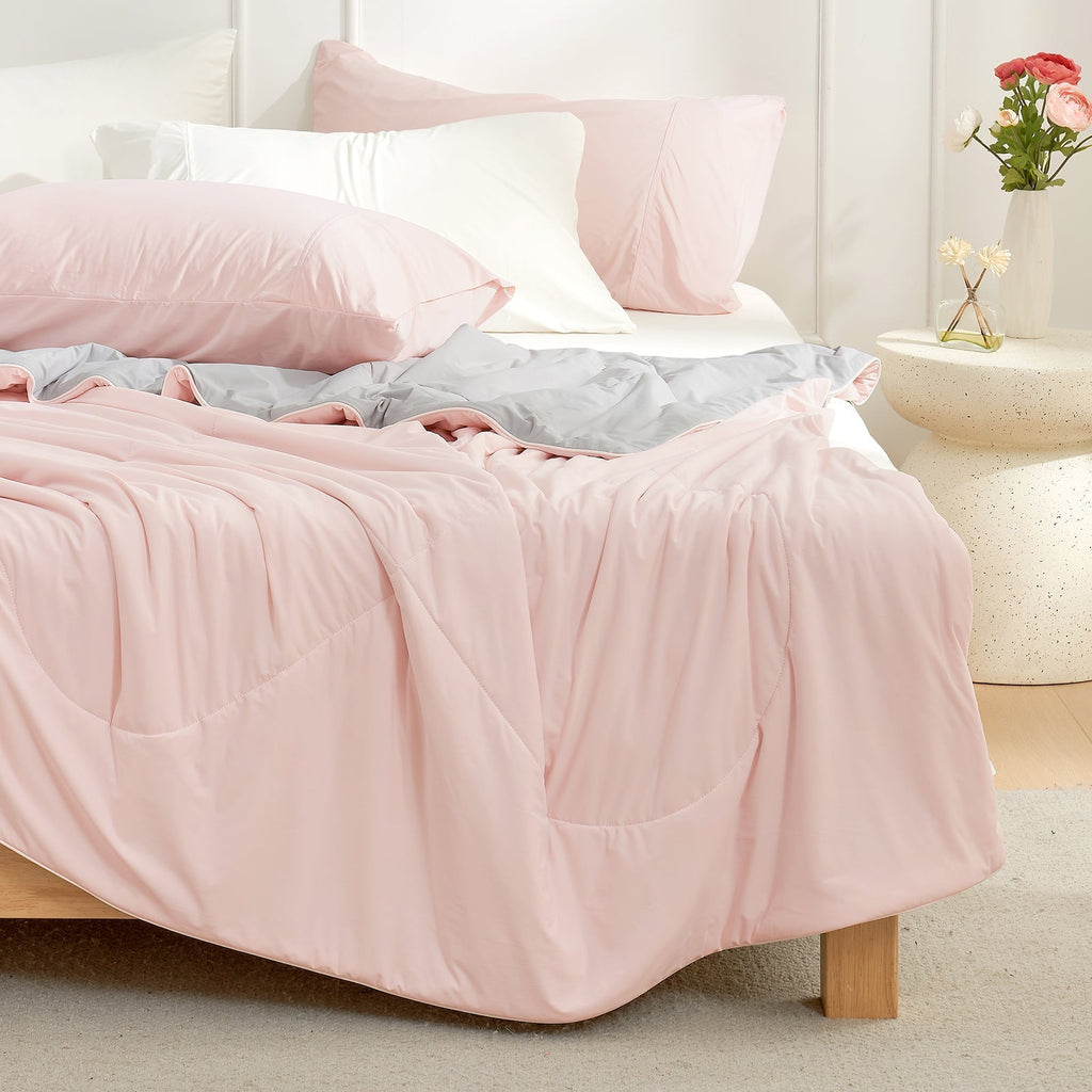 Cloud-Like Comforter | Lightweight Cooling Comforter with Q-max 0.46 | Breathable Design for Hot Sleepers 17